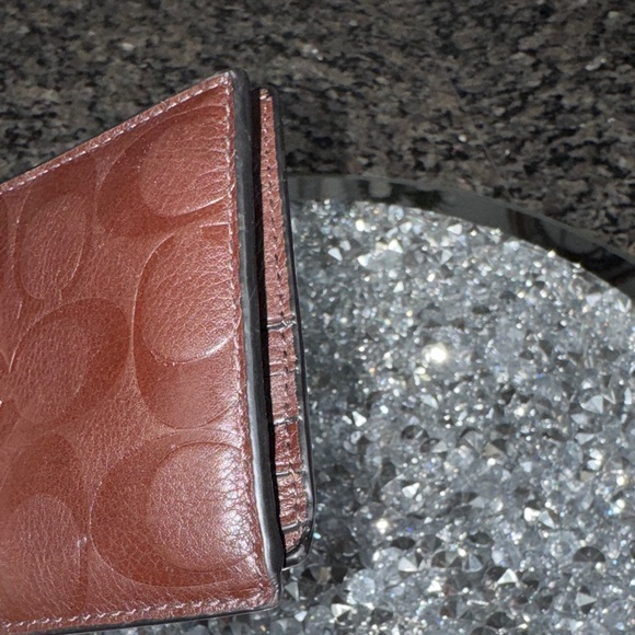 Coach men’s wallet Rich Brown Embossed Leather Card Holder EUC - Picture 9 of 11